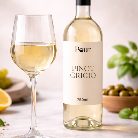 Pour Pinot Grigio