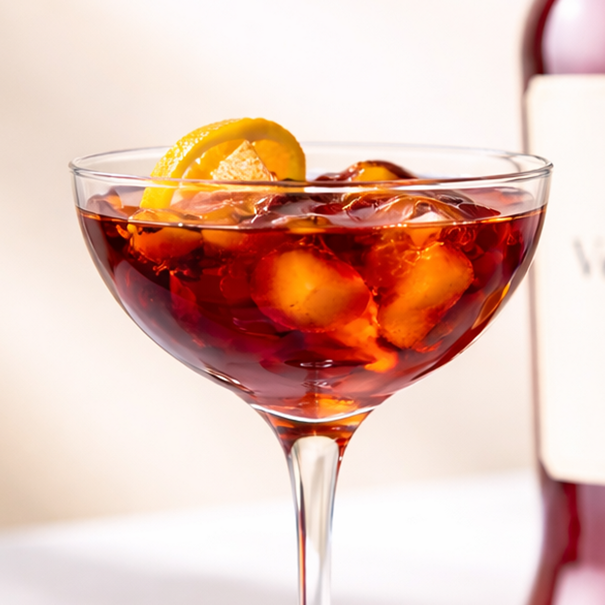 Pour Vermouth Rosso